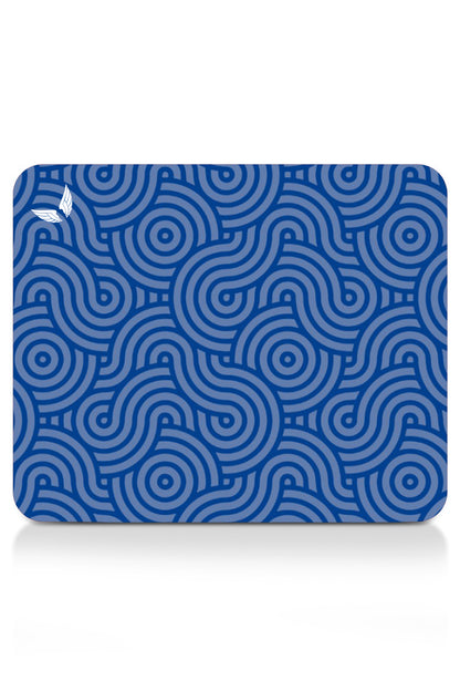 GoLite Classic Mousepad – Circular deseni, 27x23 cm, masada kullanım görünümü